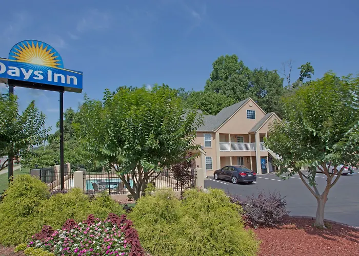 Days Inn By Wyndham Canton